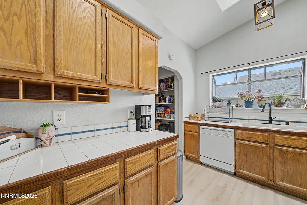 1492 Kathy Gardnerville NV 89460