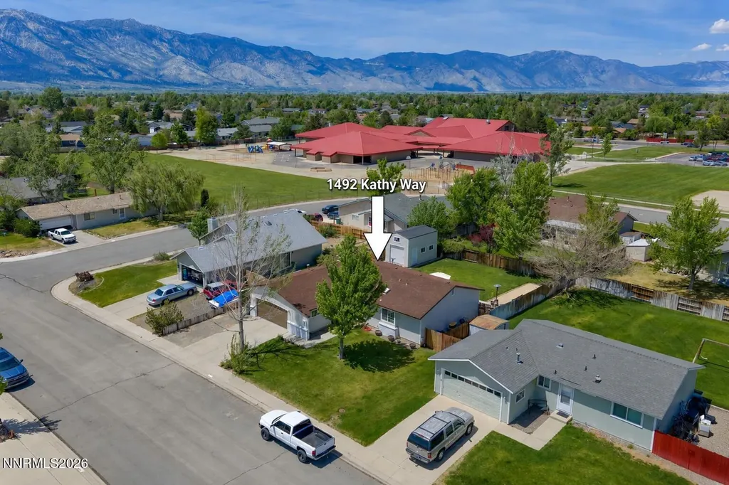 1492 Kathy Gardnerville NV 89460