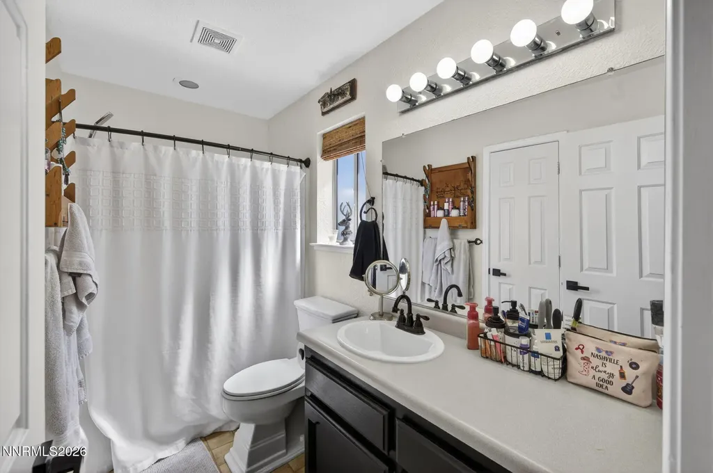 408 Ave De La Bleu De Clair Sparks NV 89434