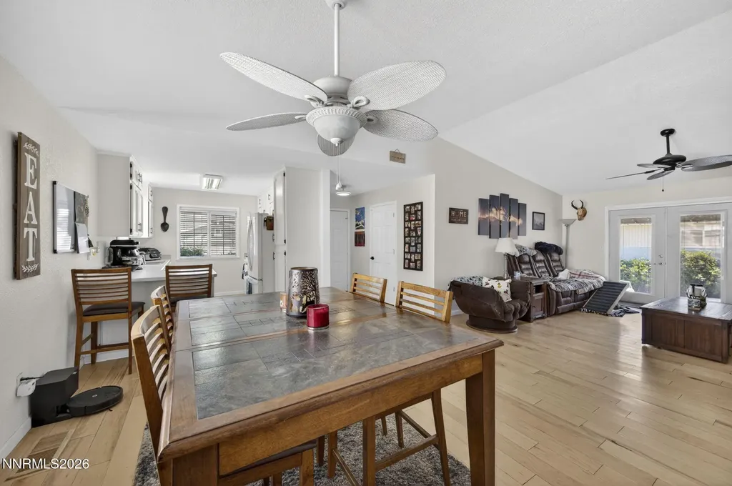 408 Ave De La Bleu De Clair Sparks NV 89434