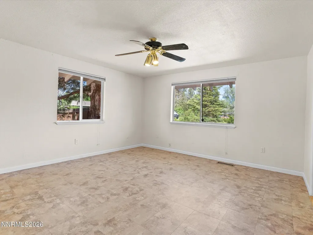 1529 Valley View Carson City NV 89701