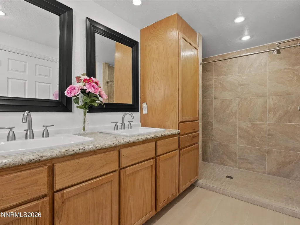 1529 Valley View Carson City NV 89701