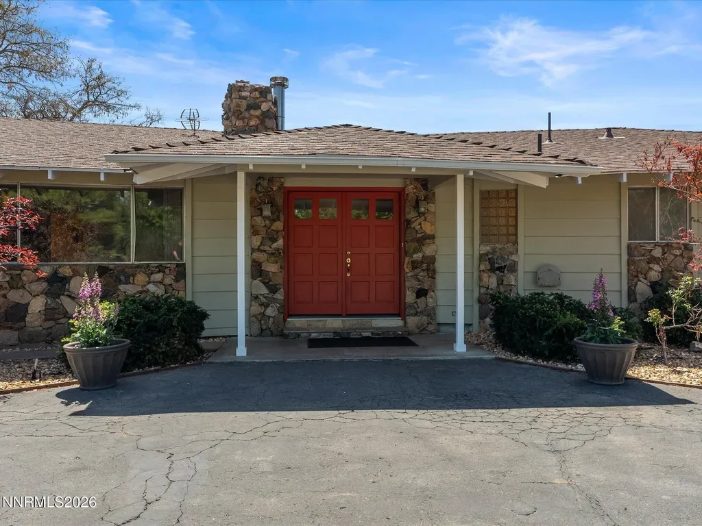 1529 Valley View Carson City NV 89701