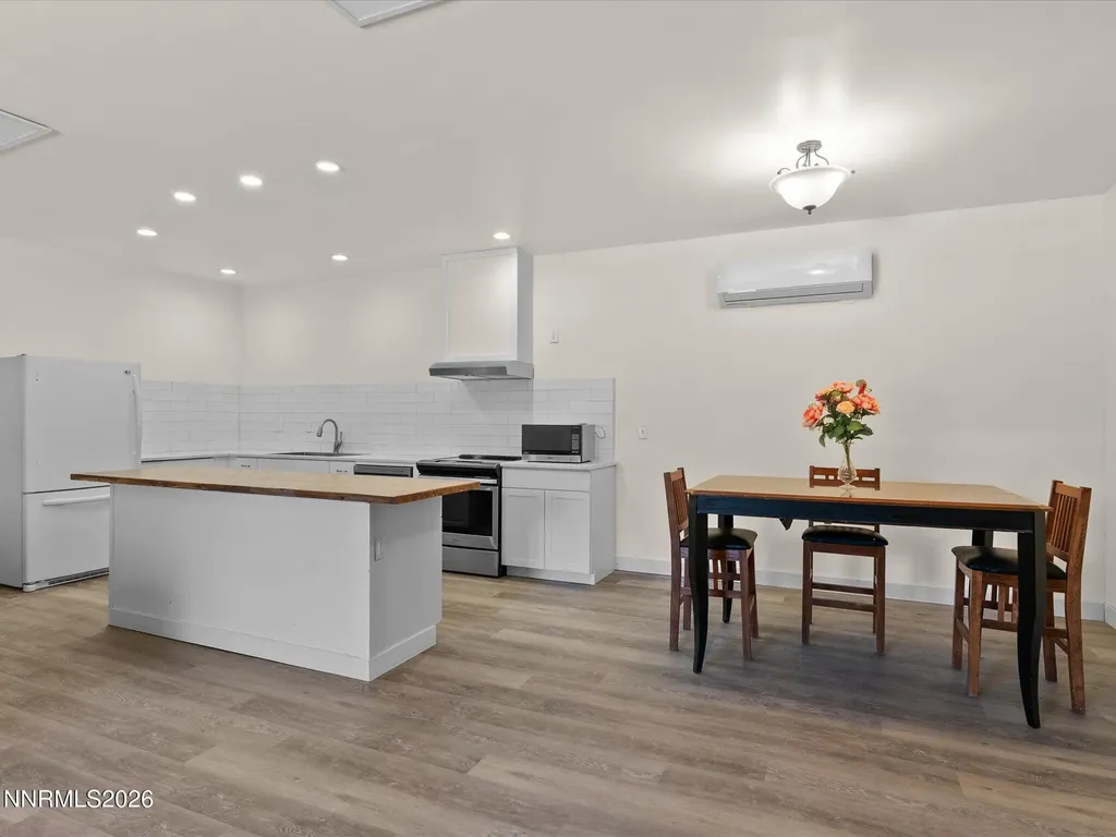 1529 Valley View Carson City NV 89701
