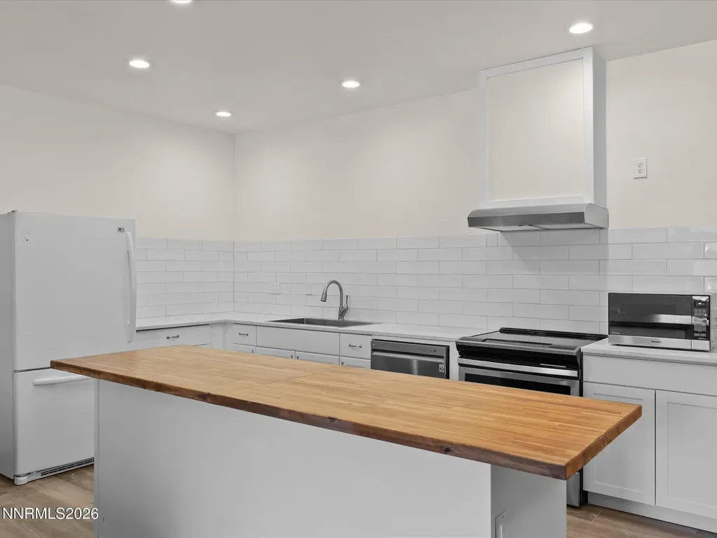 1529 Valley View Carson City NV 89701