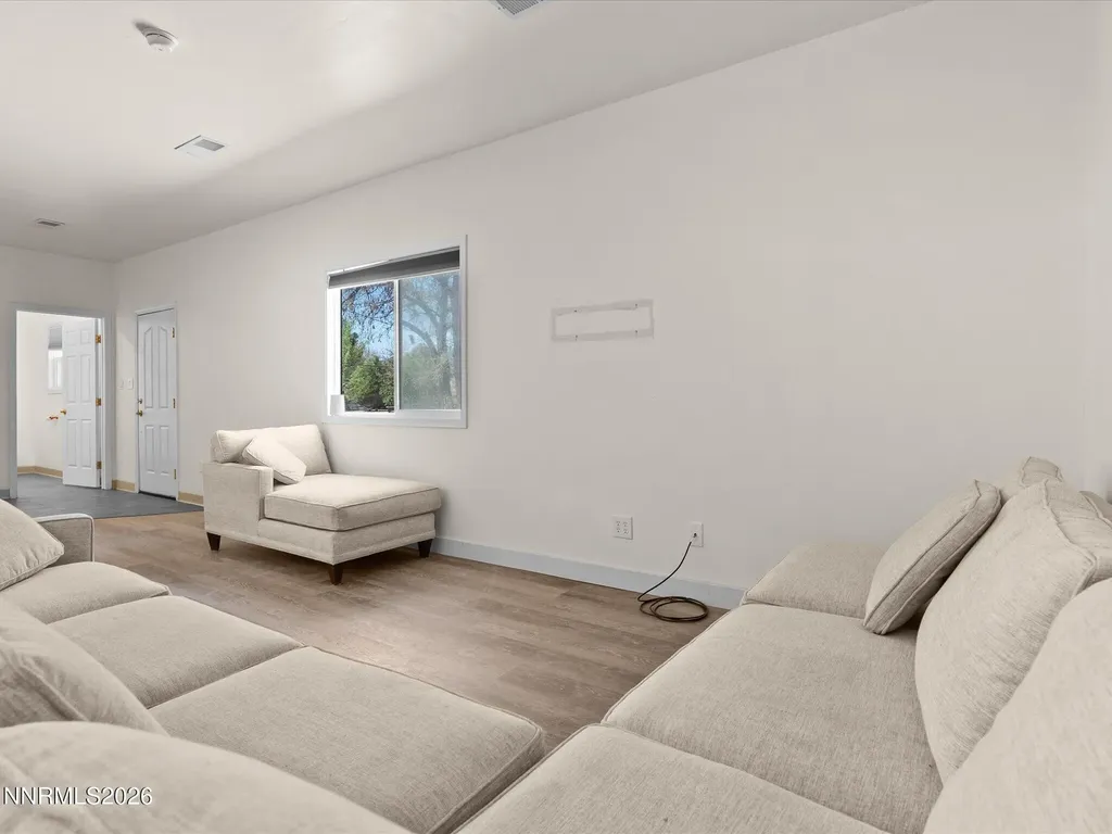 1529 Valley View Carson City NV 89701