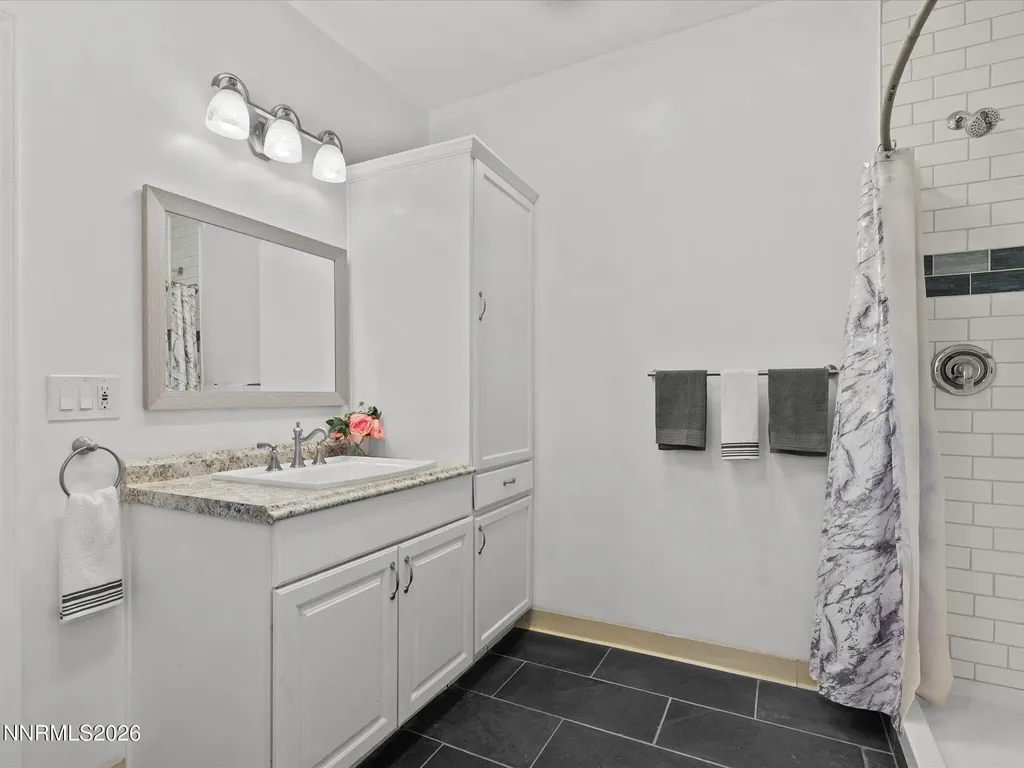 1529 Valley View Carson City NV 89701