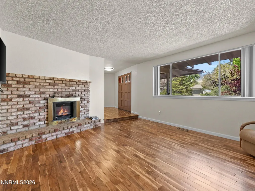 1529 Valley View Carson City NV 89701