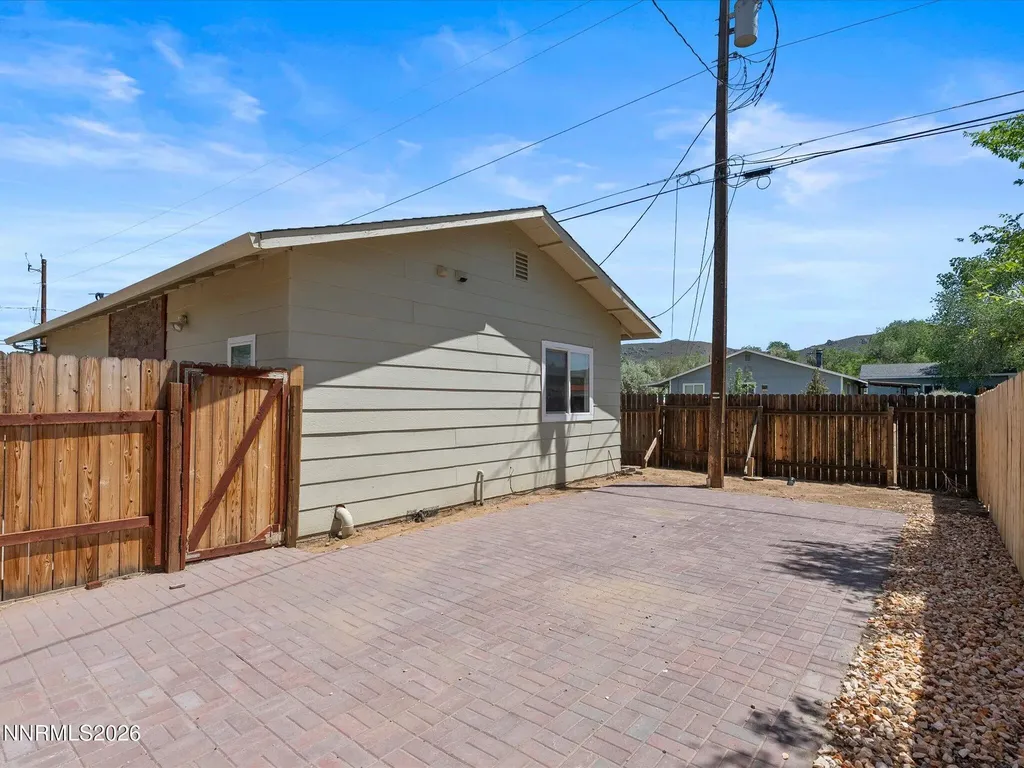 1529 Valley View Carson City NV 89701