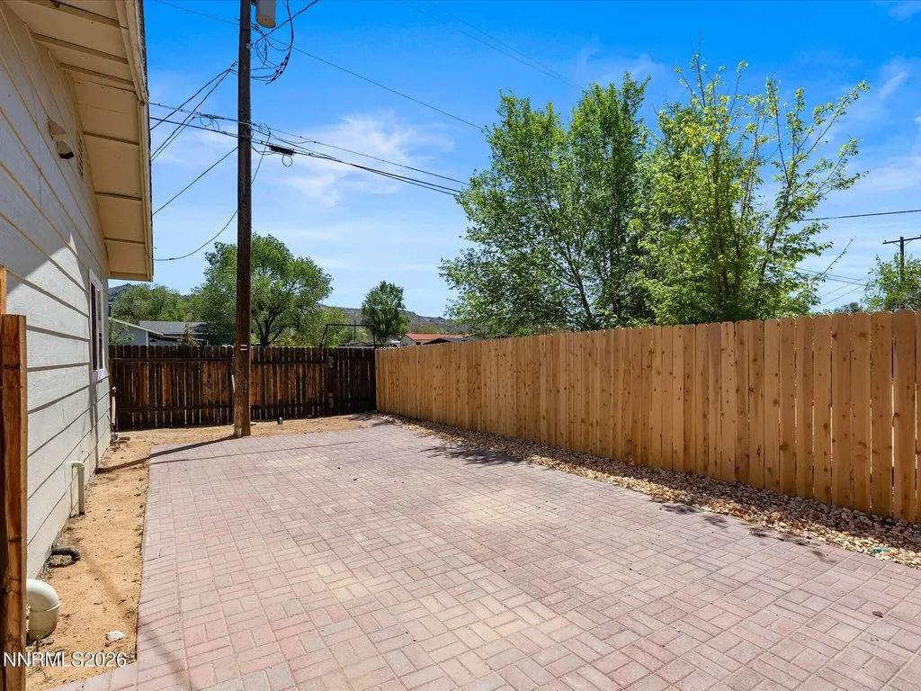 1529 Valley View Carson City NV 89701