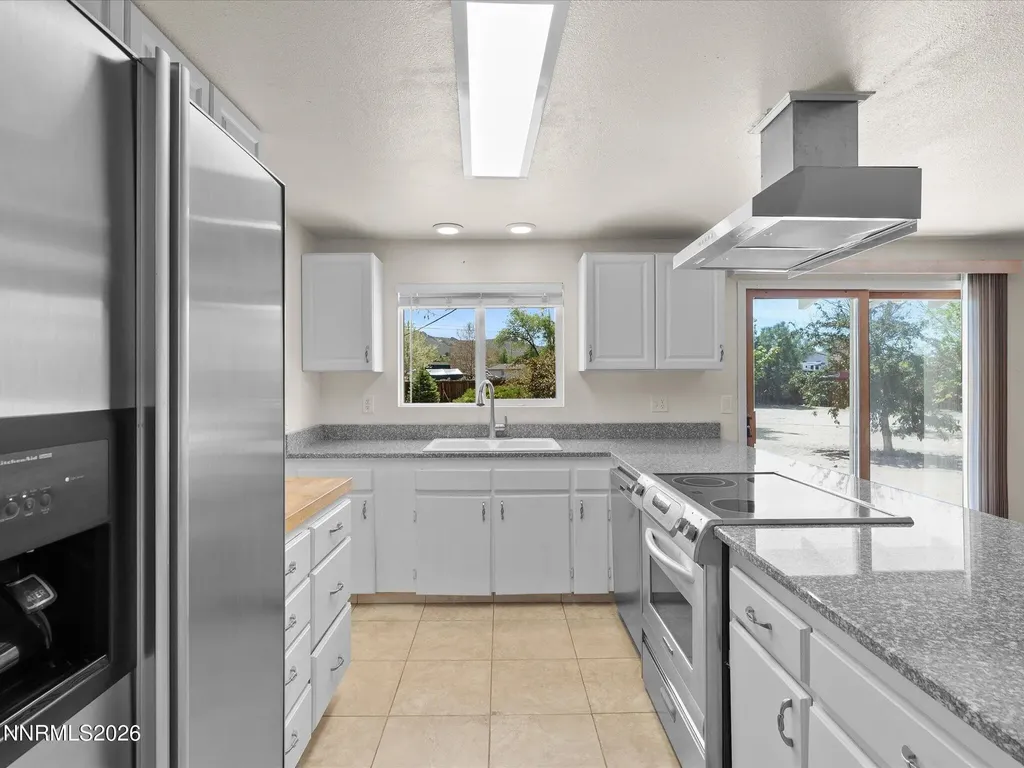 1529 Valley View Carson City NV 89701