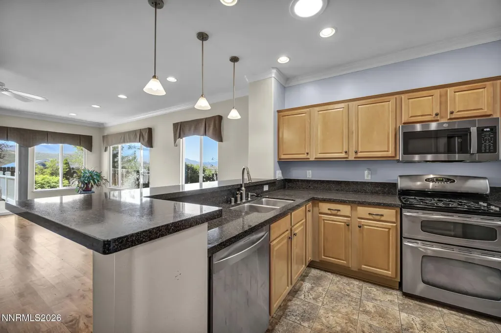 788 Country View Reno NV 89506