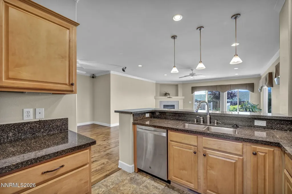 788 Country View Reno NV 89506