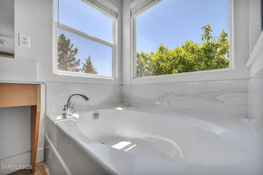 788 Country View Reno NV 89506
