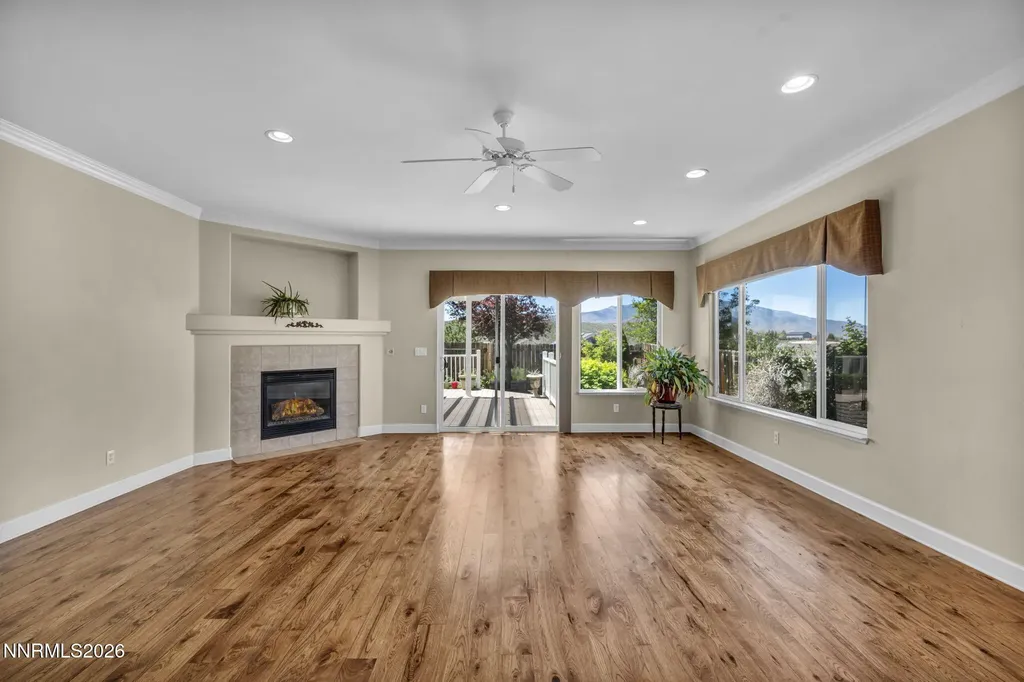 788 Country View Reno NV 89506