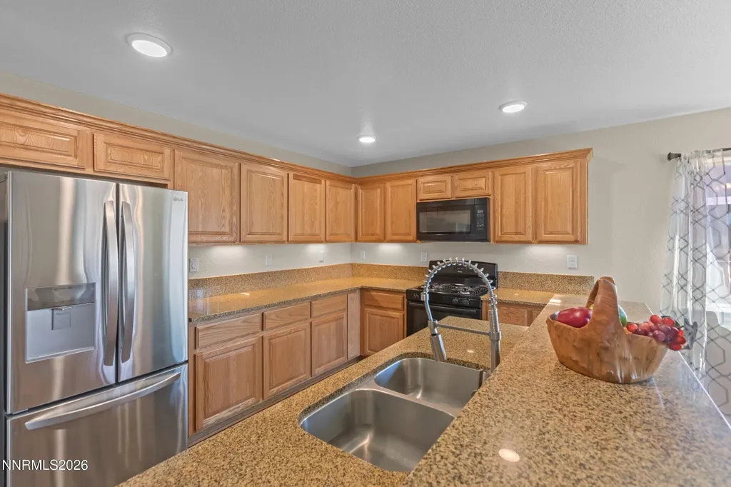 1808 Fort Sutter Fernley NV 89408