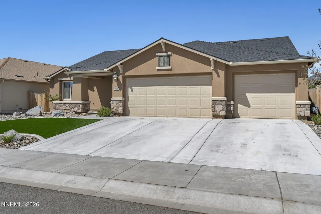 7078 Saddlehorn Carson City NV 89701