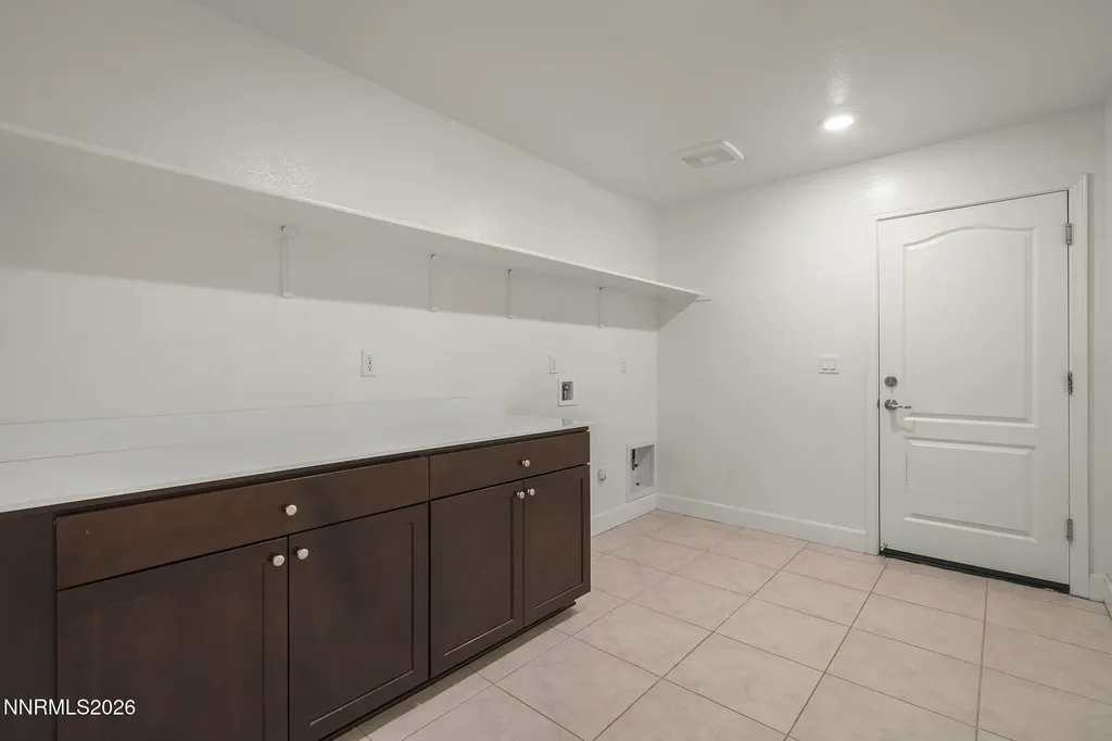 7078 Saddlehorn Carson City NV 89701