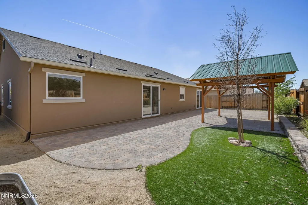 7078 Saddlehorn Carson City NV 89701