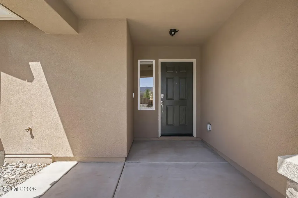 7078 Saddlehorn Carson City NV 89701