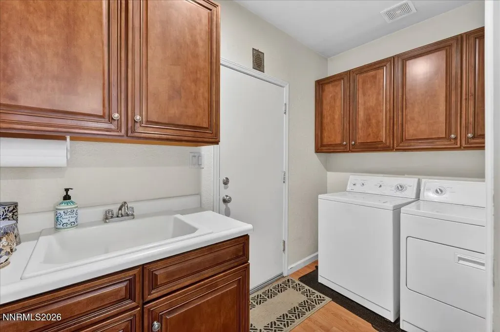 10063 Kentfield Reno NV 89521
