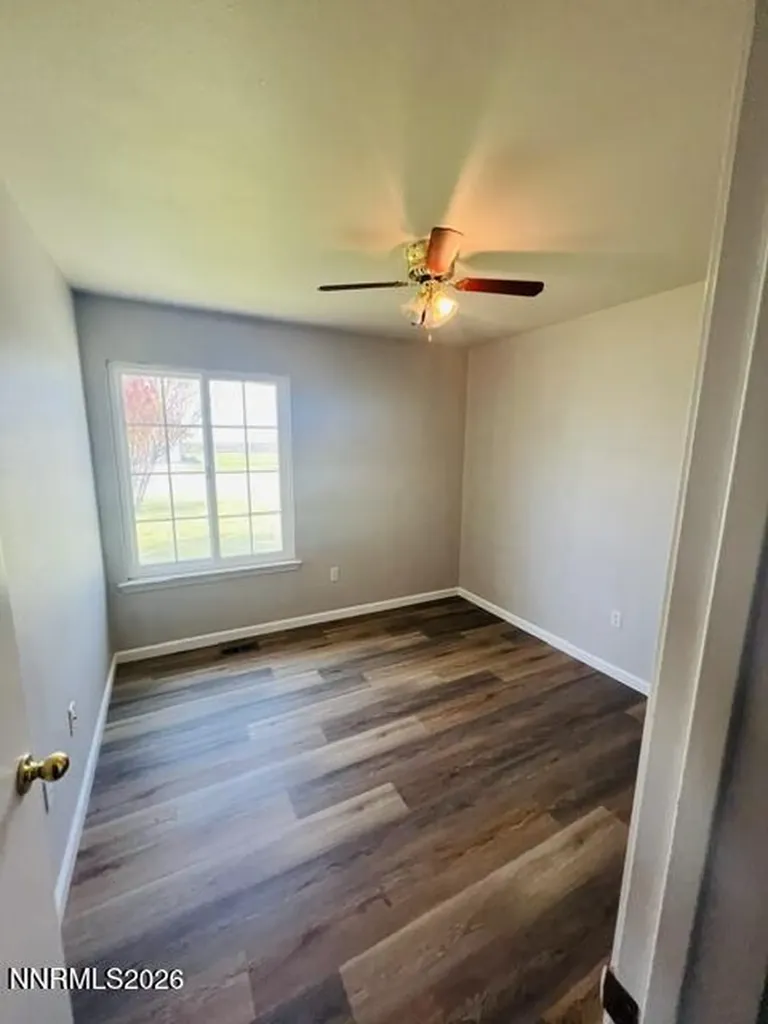 120 Maple Lovelock NV 89419