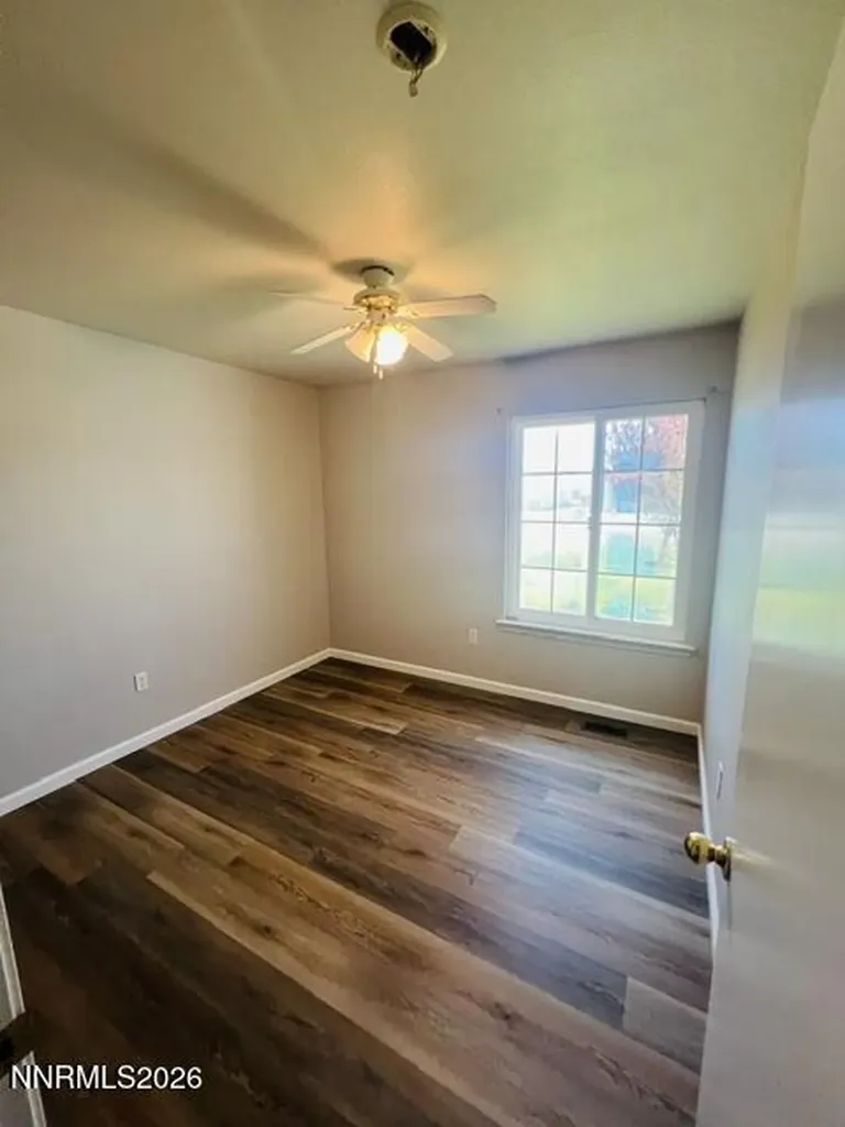 120 Maple Lovelock NV 89419