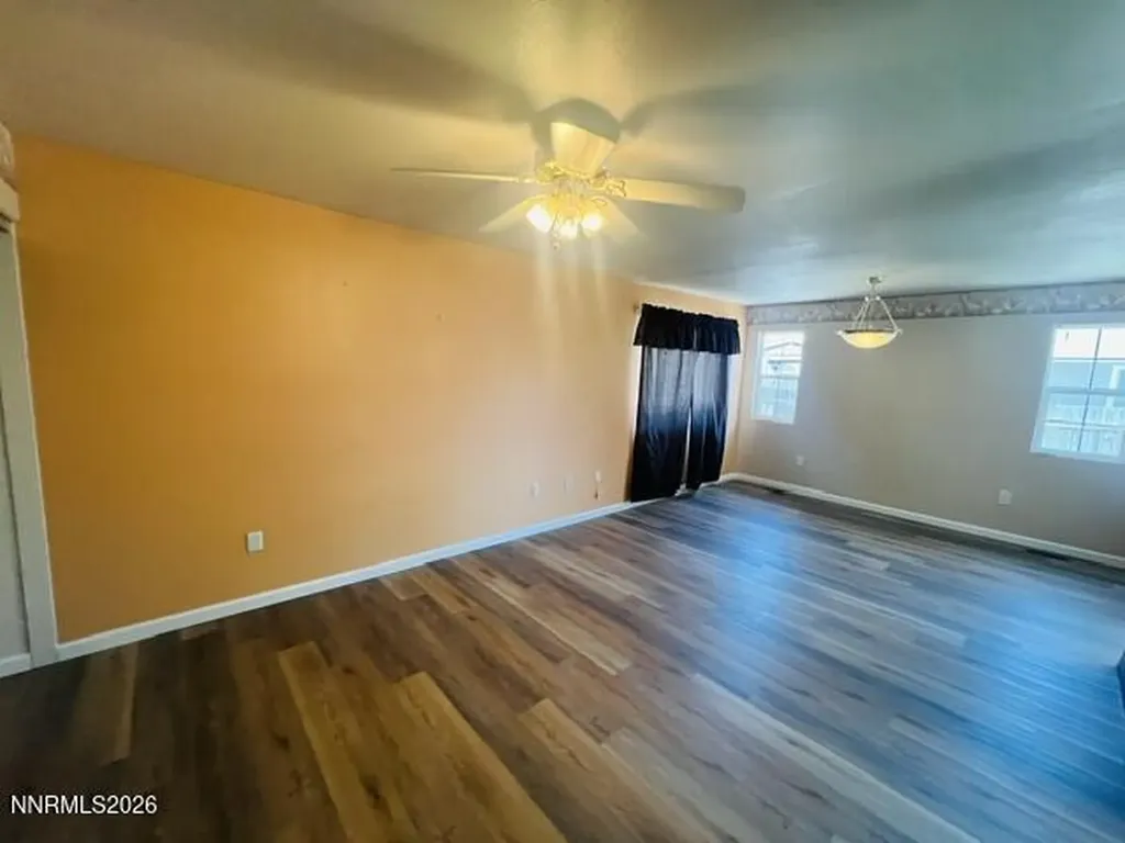 120 Maple Lovelock NV 89419