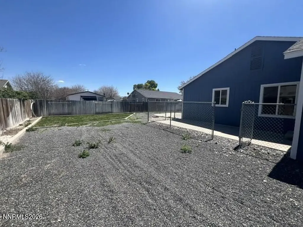 120 Maple Lovelock NV 89419