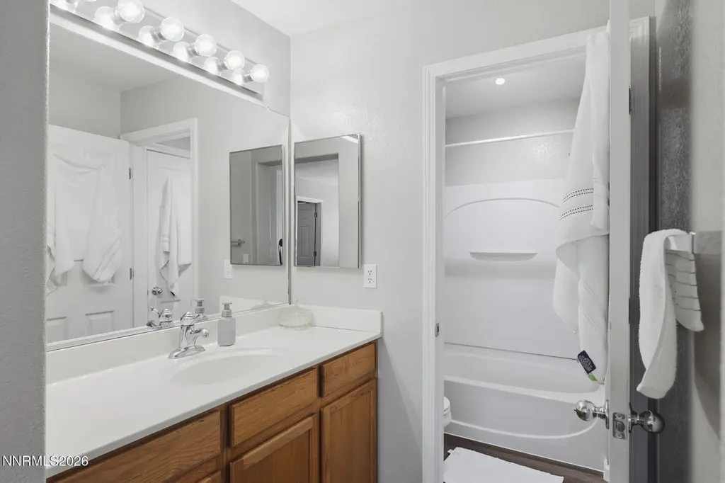 9662 Black Bear Reno NV 89506