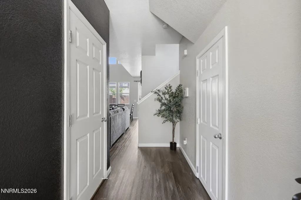 9662 Black Bear Reno NV 89506
