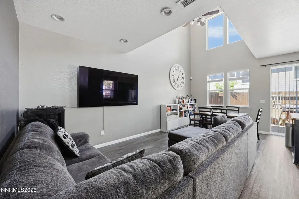 9662 Black Bear Reno NV 89506