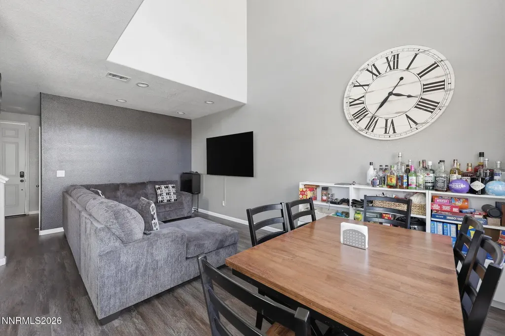 9662 Black Bear Reno NV 89506