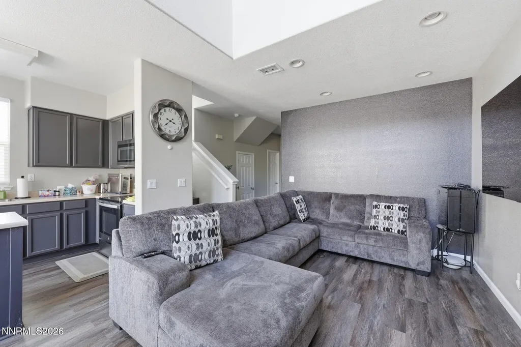 9662 Black Bear Reno NV 89506