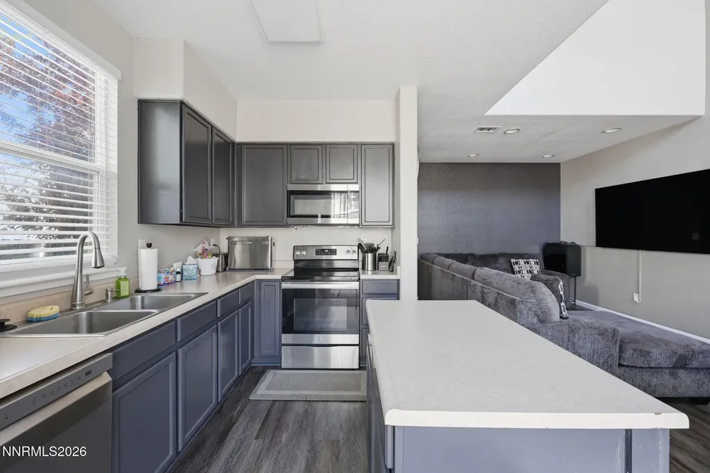 9662 Black Bear Reno NV 89506