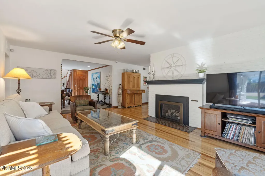 300 Country Club Reno NV 89509