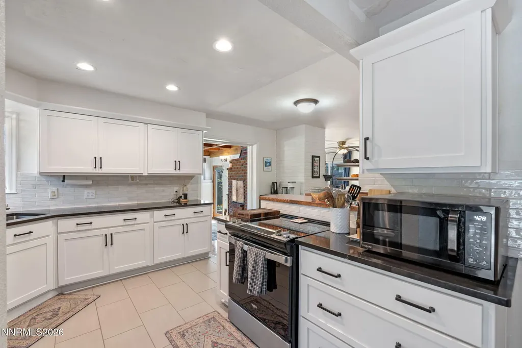 300 Country Club Reno NV 89509