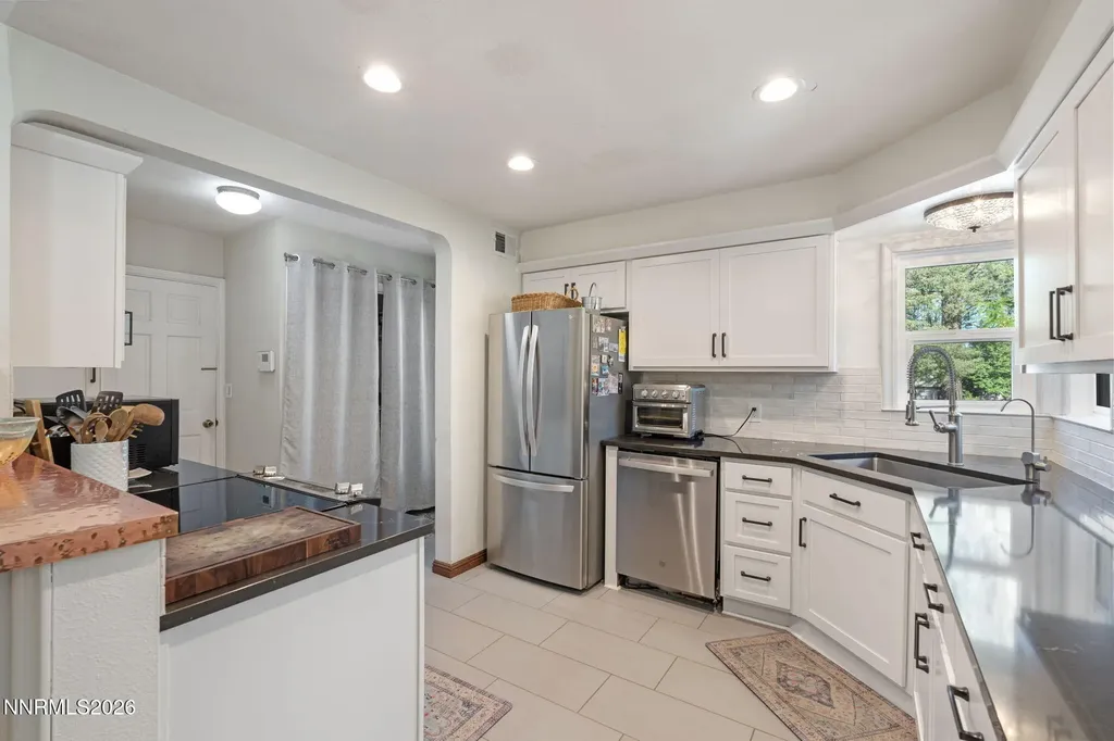 300 Country Club Reno NV 89509