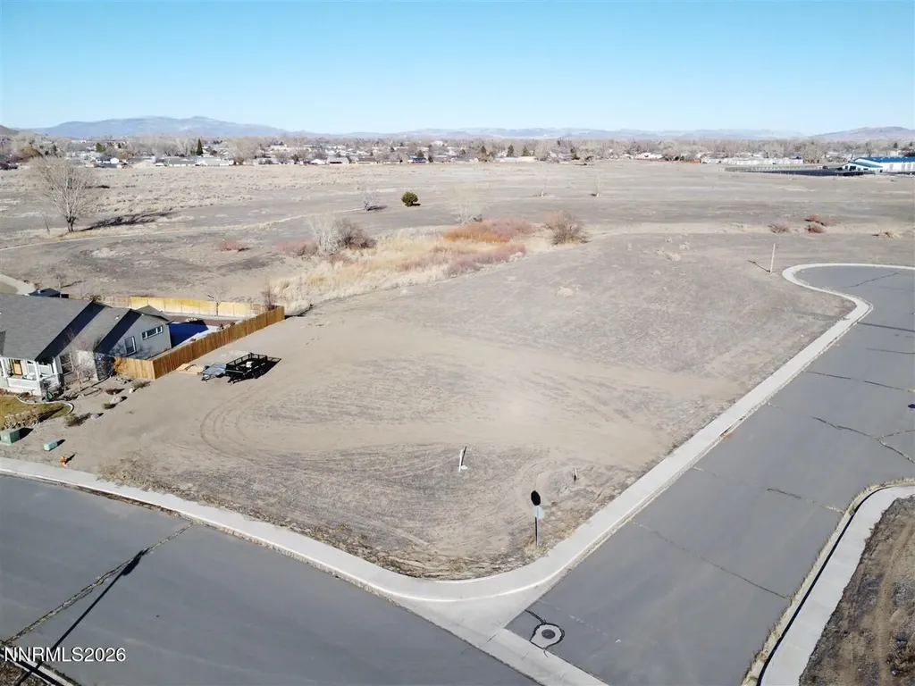 422 Seminole Yerington NV 89447
