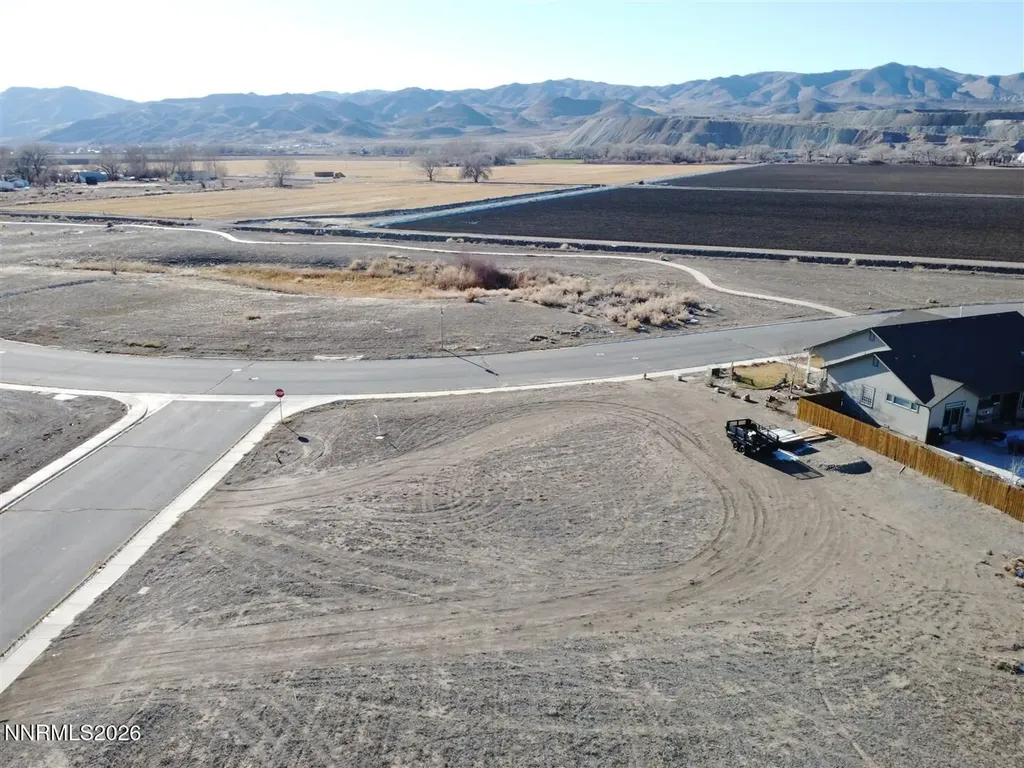 422 Seminole Yerington NV 89447
