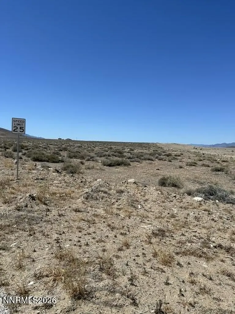 5760 Esther Silver Springs NV 89429