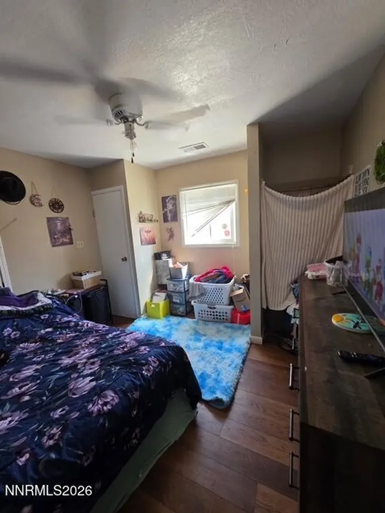 15 Front Fallon NV 89406