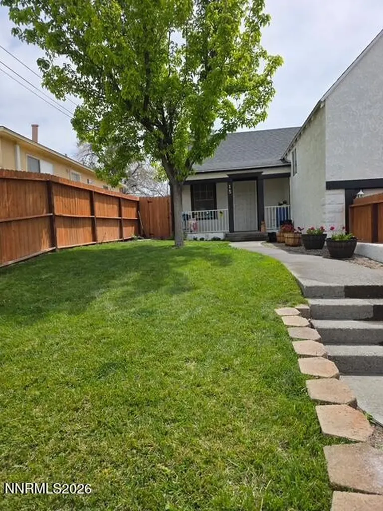 15 Front Fallon NV 89406