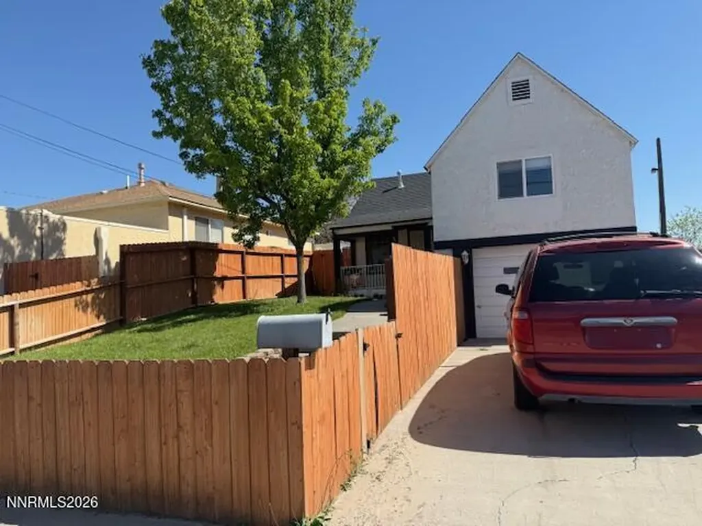15 Front Fallon NV 89406