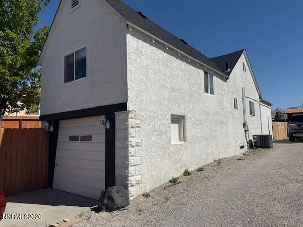 15 Front Fallon NV 89406