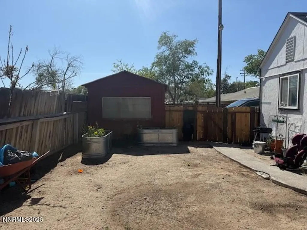 15 Front Fallon NV 89406