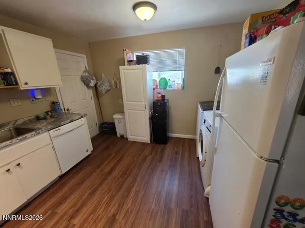15 Front Fallon NV 89406