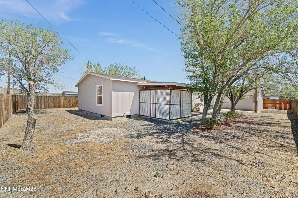 2825 Winnemucca Silver Springs NV 89429