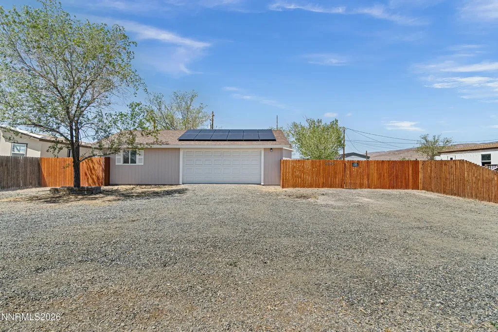 2825 Winnemucca Silver Springs NV 89429