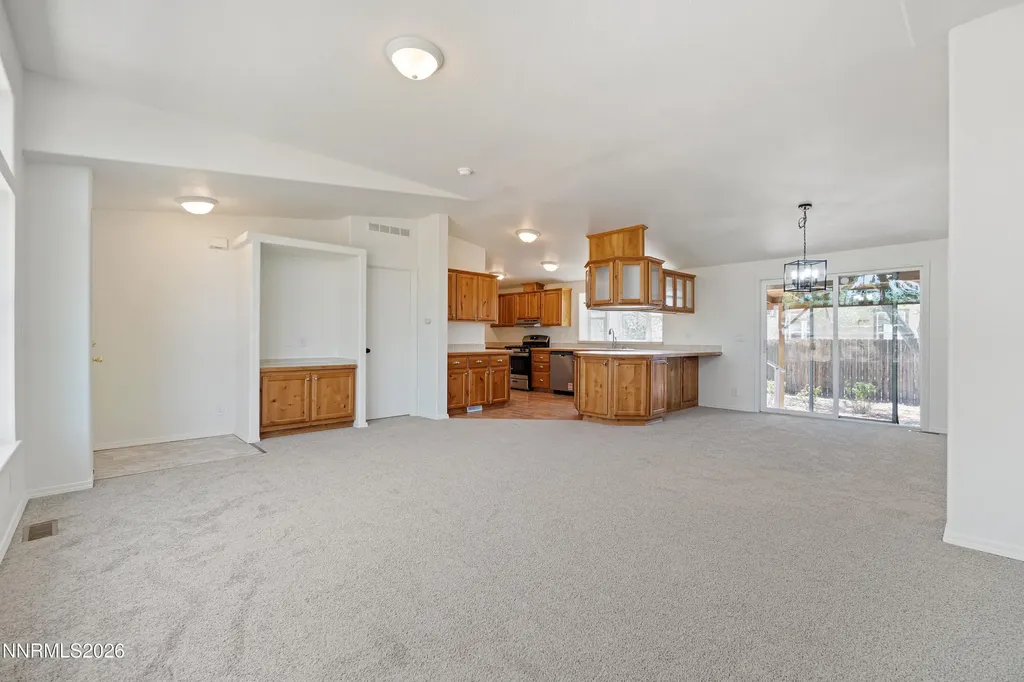 2825 Winnemucca Silver Springs NV 89429
